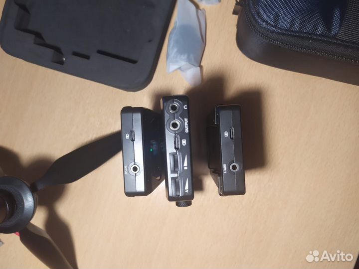 Два радиомикрофона comica CVM-WS60 combo