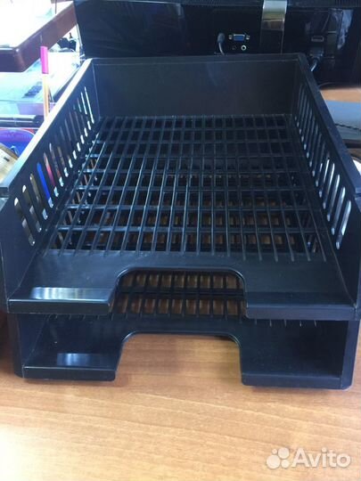 Лоток для бумаг на стол. Канцтовары