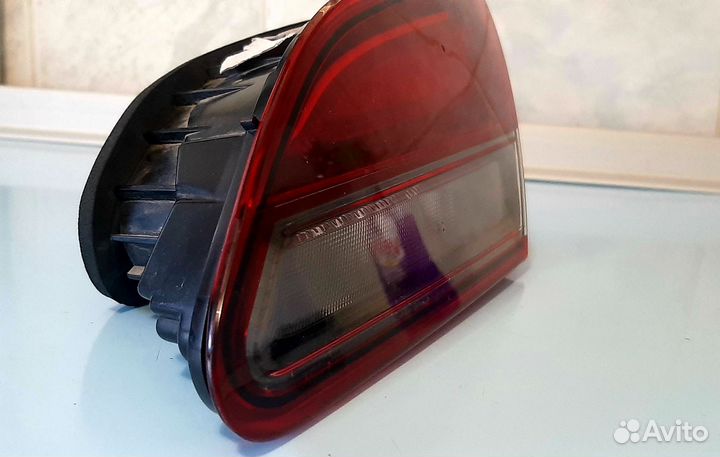 Задний внутренний фонарь багажника Opel Astra GTC