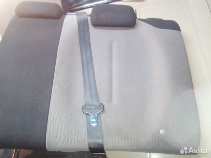 Задние cиденья хетчбэк citroen c4 1 поколения