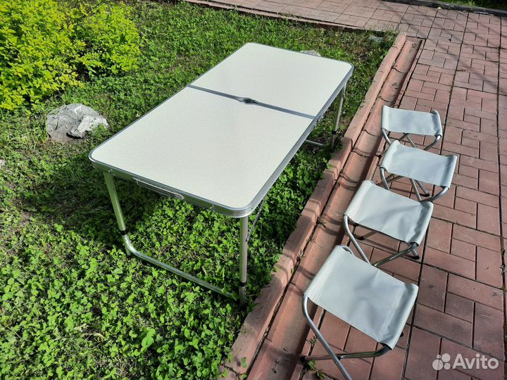 Туристический Cкладной стол-чемодан и 4 стула