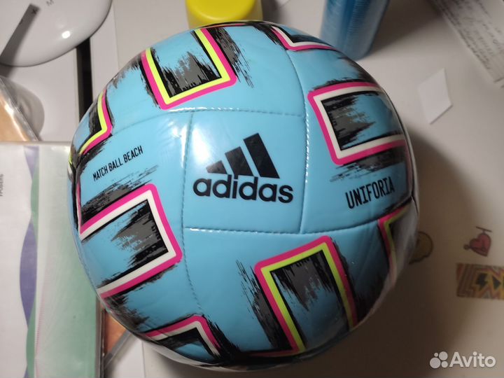 Футбольный мяч adidas для пляжного футбола