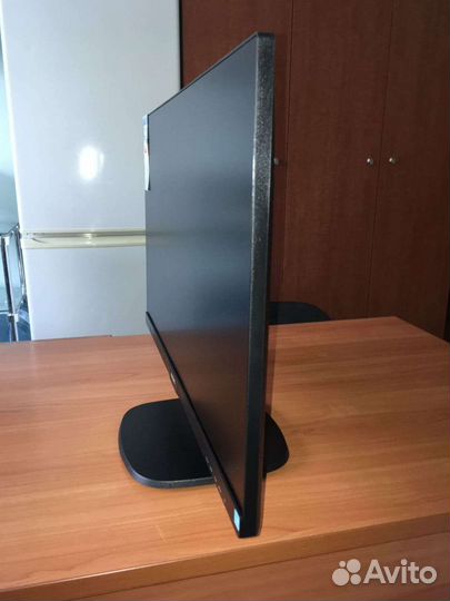 Монитор Philips 27