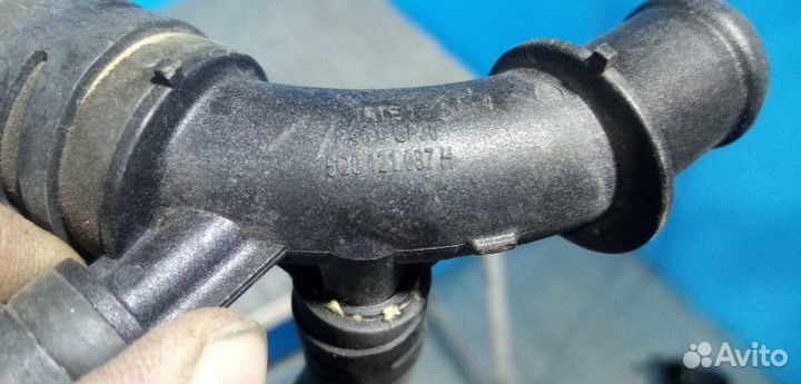 Патрубок Skoda Rapid