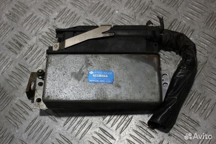 Блок управления ABS Nissan Maxima a32