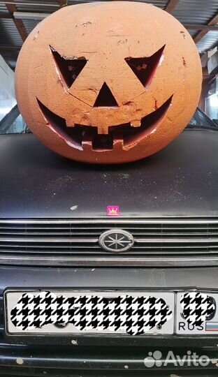 Тыква большая с лампочками