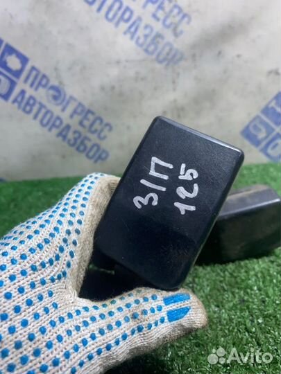 Ответная часть ремня безопасности задняя правая