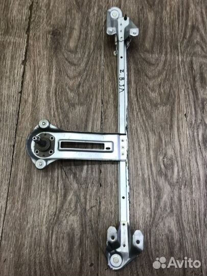 Стеклоподъемник задний левый Opel Zafira B минивэн