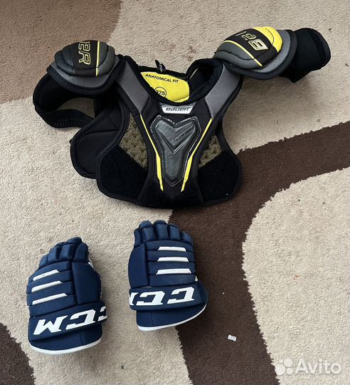 Хоккейные экипировка