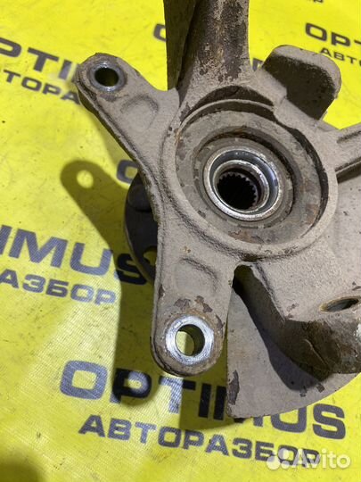 Передний правый кулак Chevrolet Aveo T250