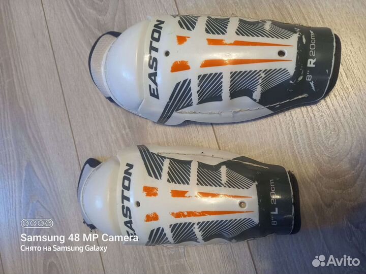 Хоккейные наколенники, футболки, гамаши