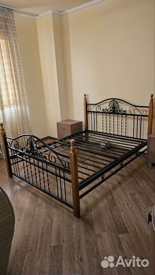 Кровать двухспальная