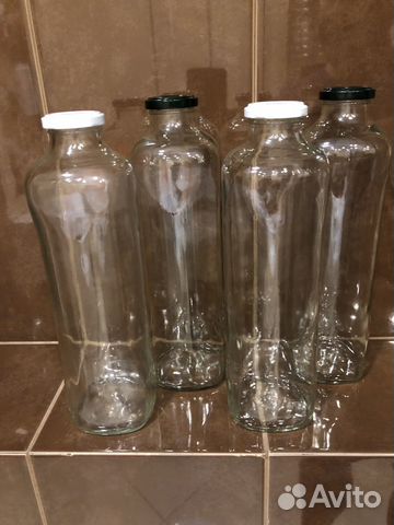 Бутылка стеклянная 1 л с закручивающейся крышкой