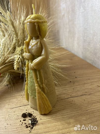 Свеча Берегиня дома