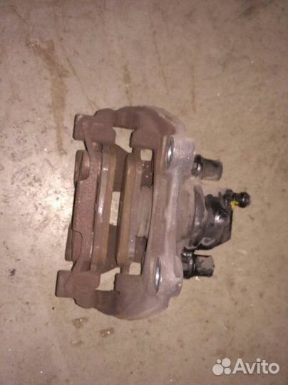 Суппорт задний левый Mercedes-Benz E-Class W211