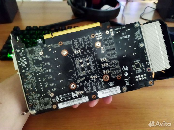 Видеокарта GTX 1660 TI