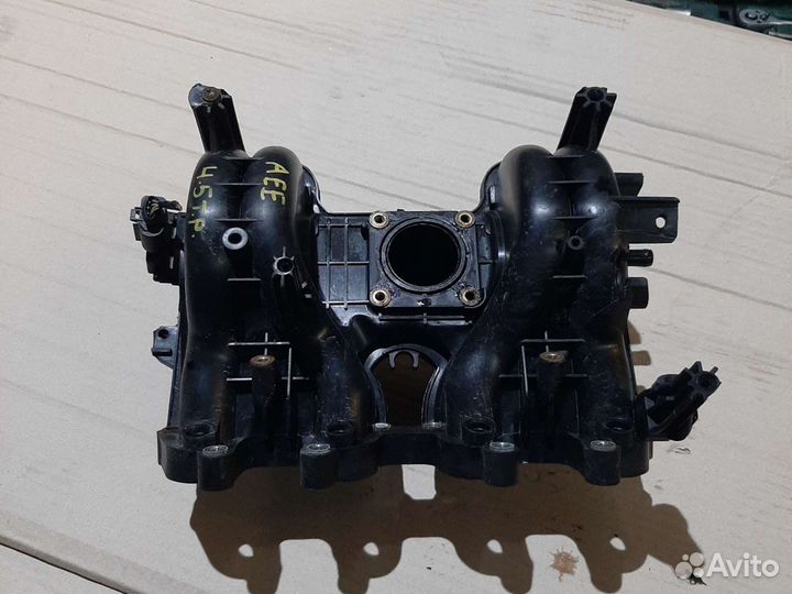 Коллектор впускной Шкода Октавия А4 AEE Фелиция 1