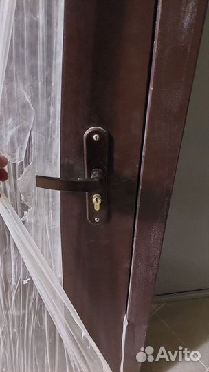 Дверь металлическая от застройщика