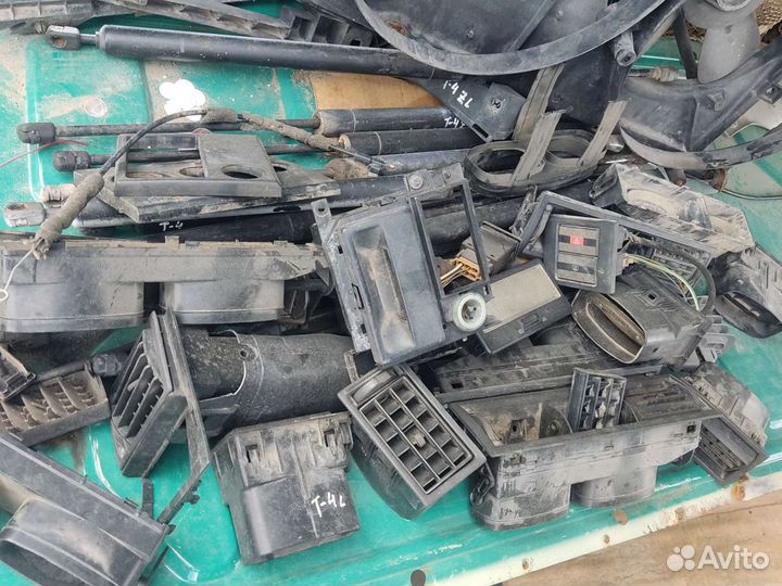 Телевизор VW T4 Фольксваген Т4