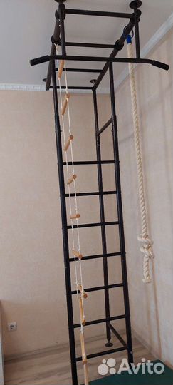 Шведская стенка с турником