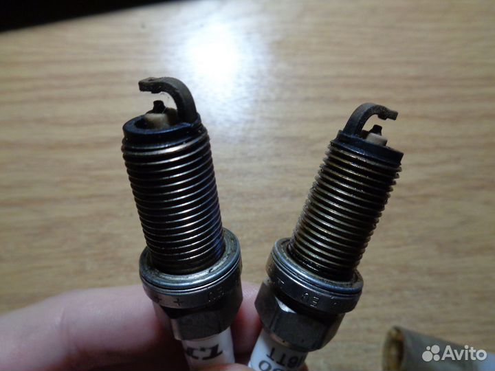 Свечи зажигания denso KH16TT новые