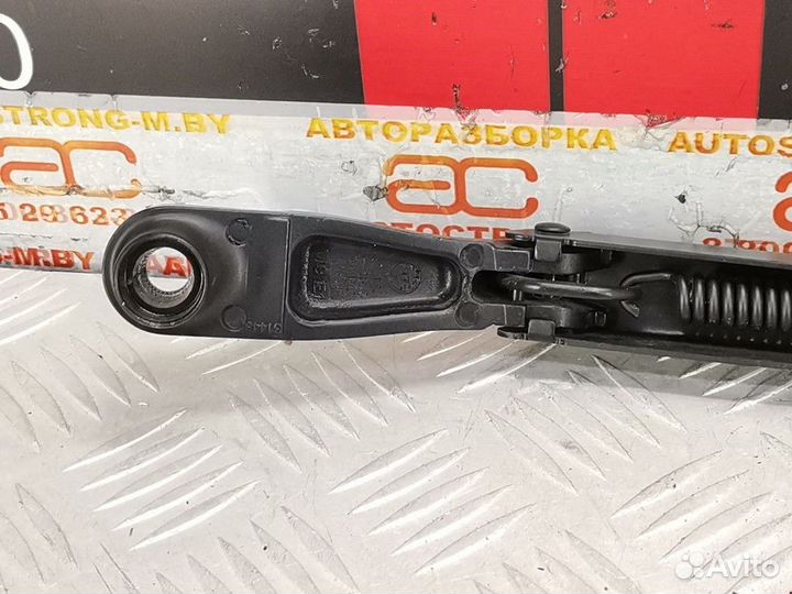 Щеткодержатель (поводок стеклоочистителя, дворник)