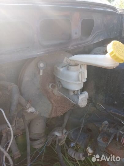 Главный тормозной цилиндр Chrysler Voyager 3