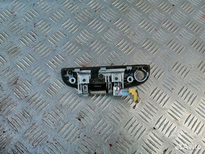 Ручка двери наружная передняя левая Kia Rio 2 JB