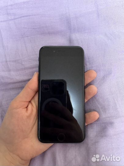 iPhone SE (2020), 64 ГБ