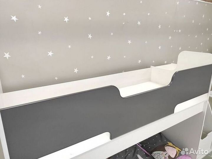 Детская двухъярусная кровать с комодом