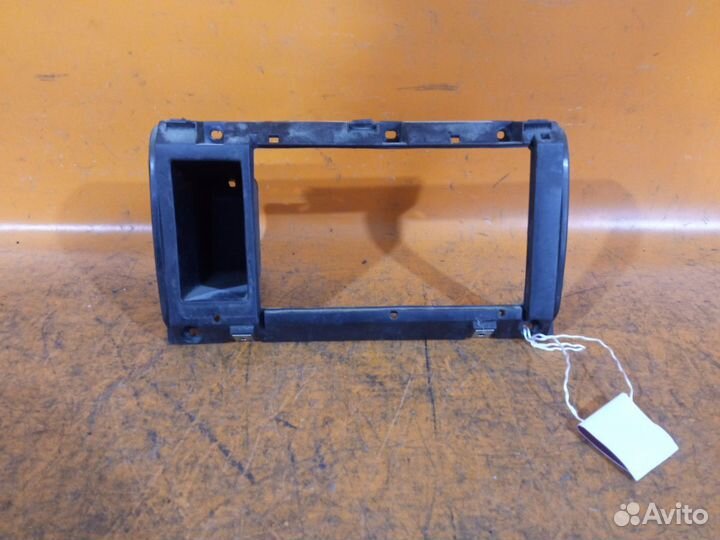 Бардачок Nissan Atlas R8F23