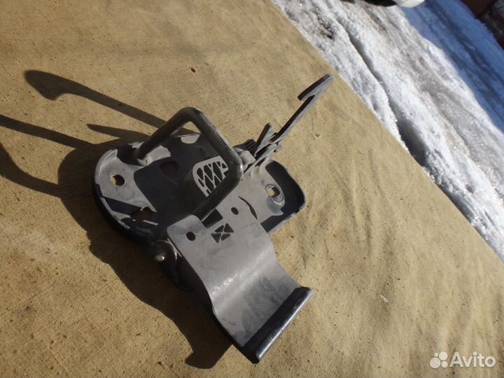 Пассат цц замок капота Volkswagen Passat CC 08-12