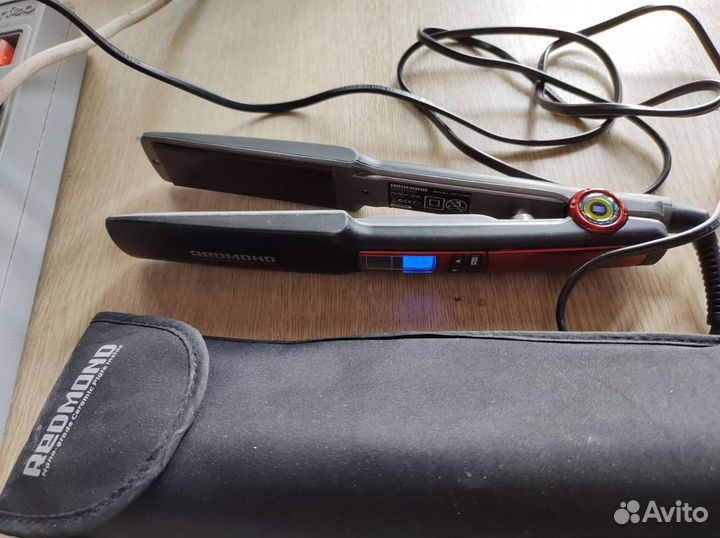 Выпрямитель для волос Redmond RCI-2305