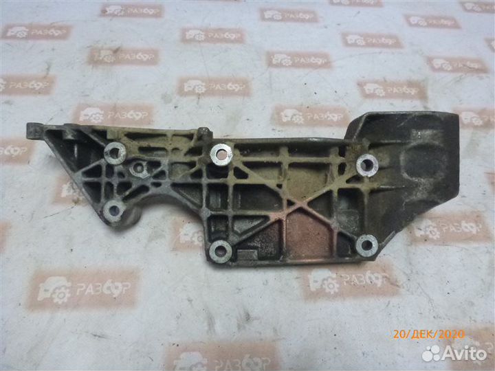 Кронштейн Volkswagen Golf MK4 AEH 1997-2004