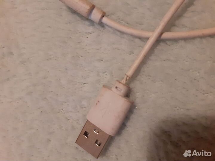 Кабель для зарядки iPhone