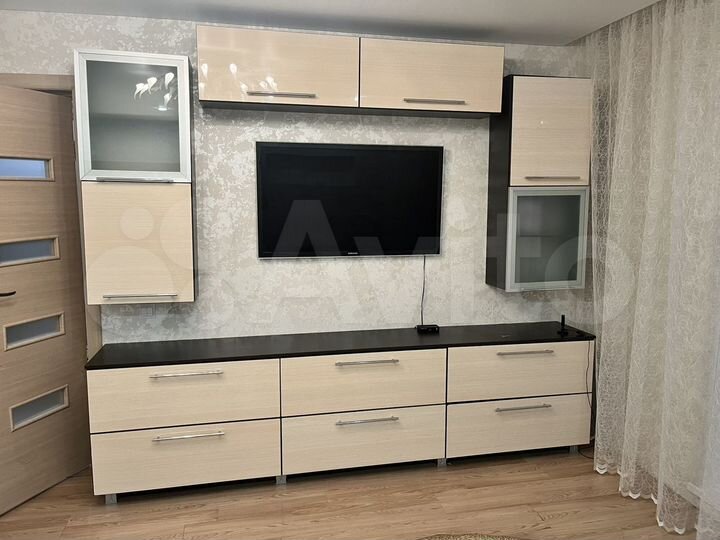 2-к. квартира, 60 м², 4/9 эт.