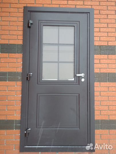 Деревянная входная утеплённая дверь. Модель 18С