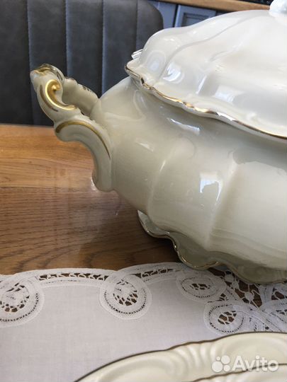 Антикварный сервиз