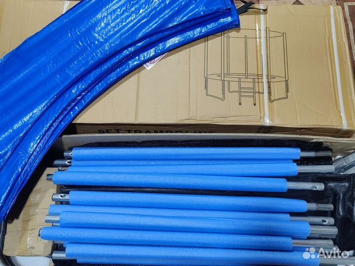 Батут 305см с защитной сеткой и лестницей