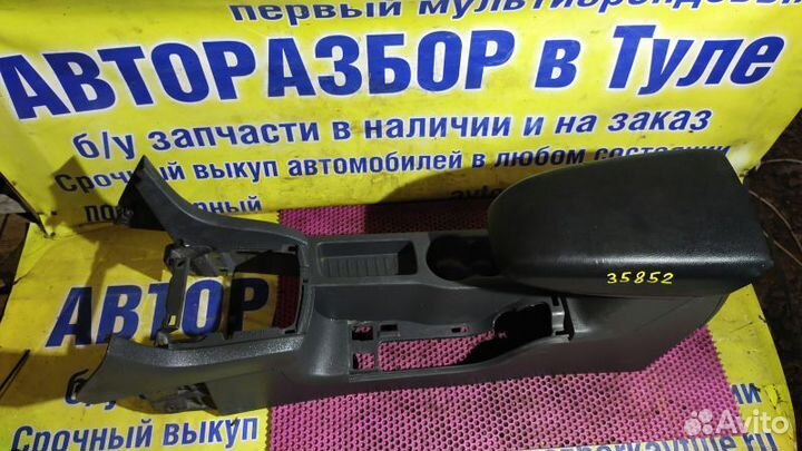 Консоль центральная Ford Focus 2