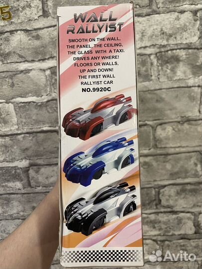 Антигравитационная машинка на радиоуправлении