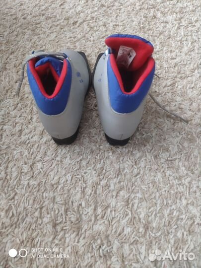 Лыжные ботинки