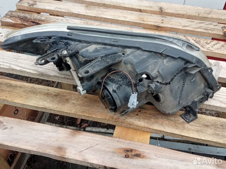 Фара Toyta RAF 4 левая