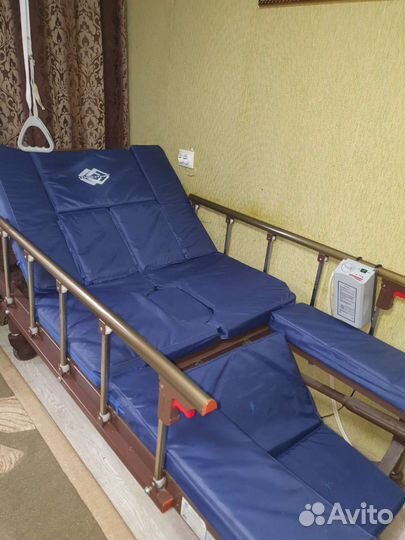 Медицинская кровать для лежачих больных