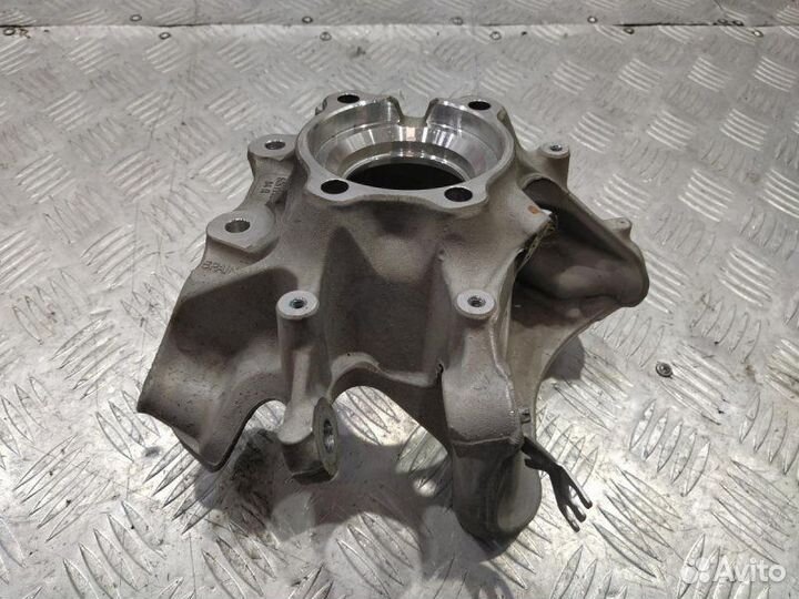 Кулак задний правый Bmw