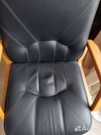 Компьютерное офисное кресло