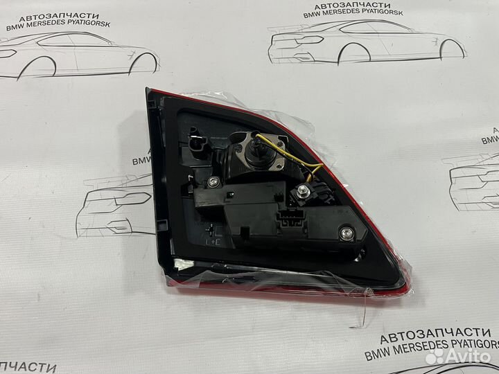 Правый фонарь Mercedes ML w166 крышки багажника