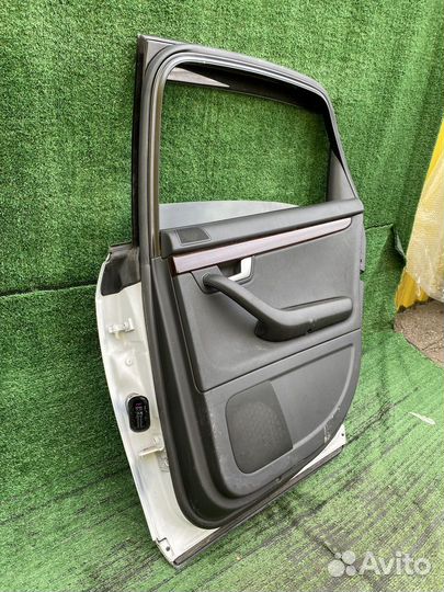 Дверь задняя правая Audi A4 B7 8ED 8K2 в сборе