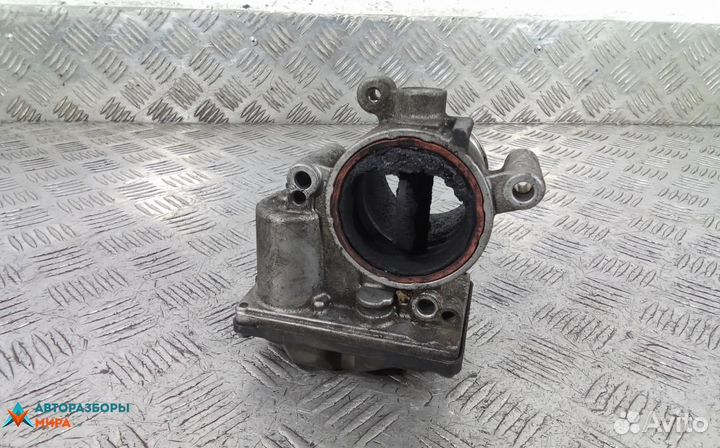 Заслонка дроссельная Skoda Superb 2 2011