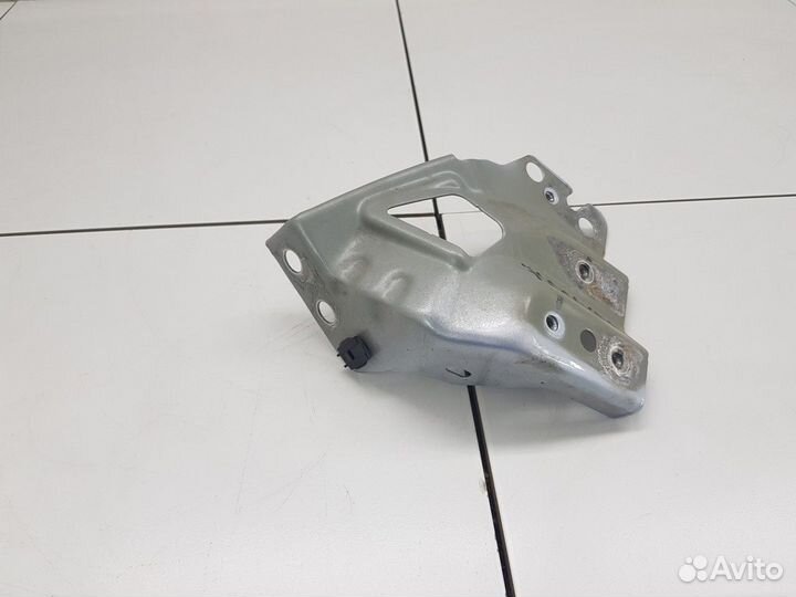 Кронштейн переднего правого крыла (Geely Coolray)